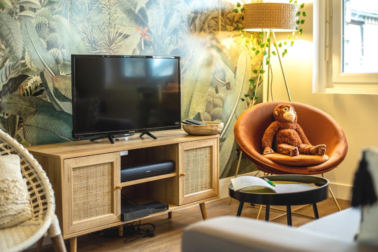 Suite Jungle - Jardin, Netflix Et Parking - Le Manoir Aux Pommes Orbec Bagian luar foto